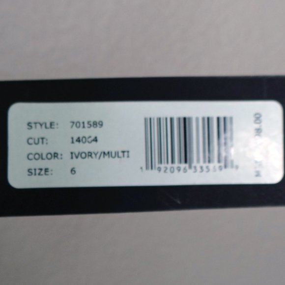 bebe Woman's Floral Faux Wrap dress size 6 Ivory/ Multi colored NEW - Picture 9 of 14